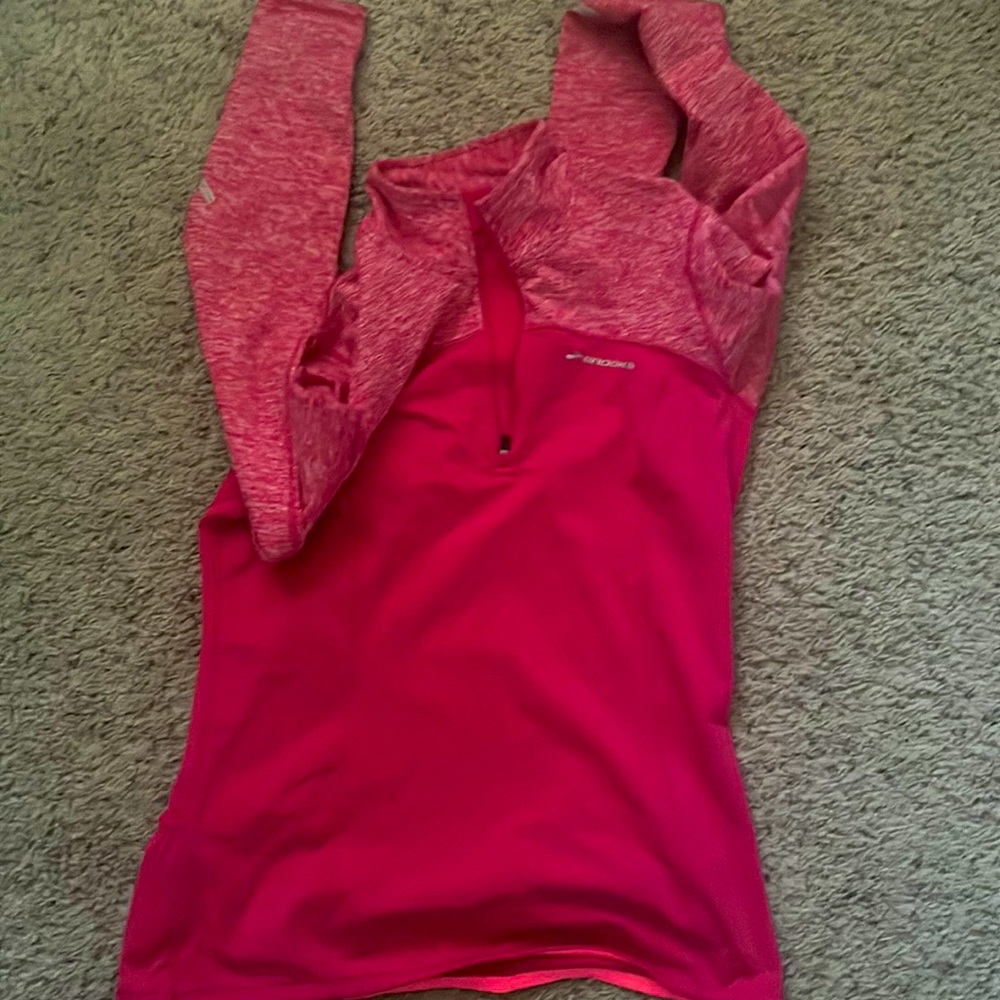Pink sporty sweatshirt